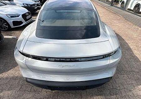 Porsche Taycan 4S