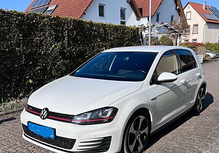 VW Golf Volkswagen 2.0 TSI BMT GTI