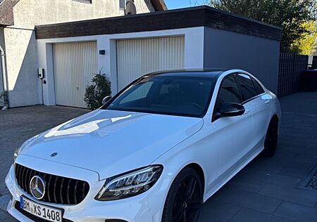 Mercedes-Benz C 220 C 220d // AMG Paket // Volldigital