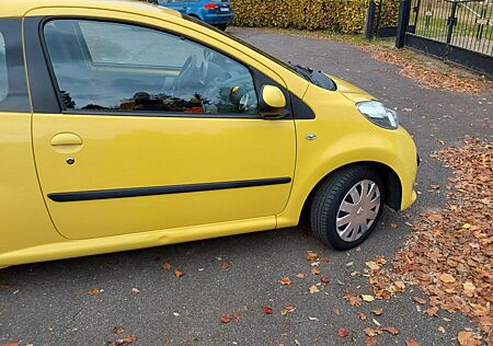 Peugeot 107 Filou Allwetterreifen, Klimaanlage