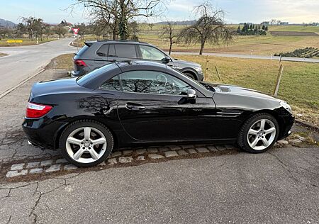 Mercedes-Benz SLK 250 CGI Roadster Harman Kardon R172