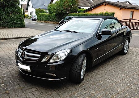 Mercedes-Benz 250 Cabriolet E CGI Blue EF. ELEGANCE