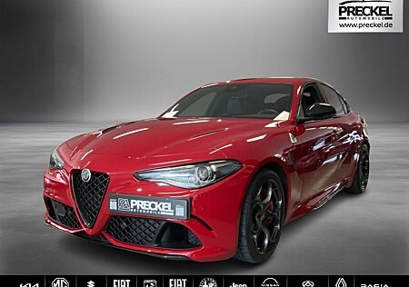 Alfa Romeo Giulia Quadrifoglio Assistenz Paket /19"Classico