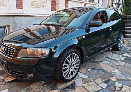 Audi A3 2.0FSI Leder Schiebedach Navi Xenon Tempo
