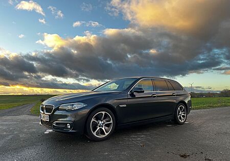 BMW 525d Touring Luxury Line Luxury Line