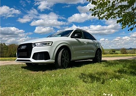 Audi RS Q3 RSQ3 2.5 TFSI S tronic quattro -