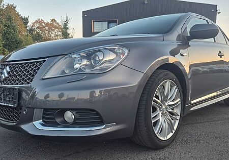Suzuki Kizashi Sport 2.4 Benzin Xenon Leder Schiebedach