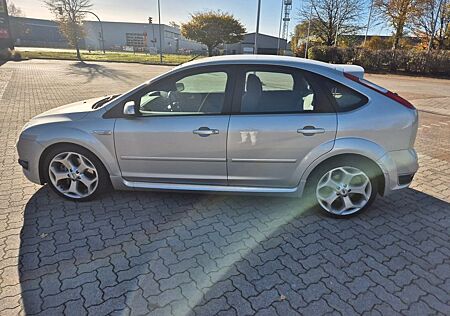 Ford Focus 2,5 ST MK 2 - Rentnerfahrzeug