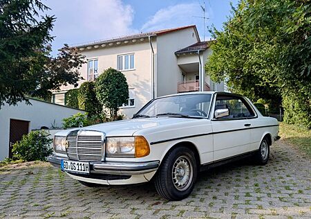 Mercedes-Benz CE 230 Mercedes W123 Coupe - 230 CE Scheckheft, H-Kennz