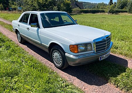 Mercedes-Benz S 260 Klassiker in Weiß W126 260 SE Original Zustand 2