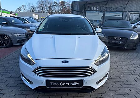 Ford Focus Turnier Titanium 1.Hand Tuv.n 1.J Garantie