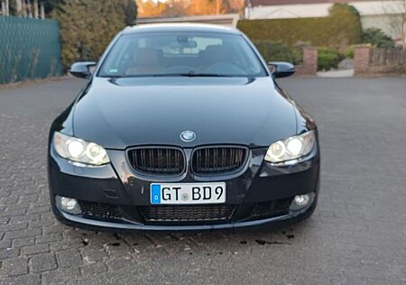 BMW 335i Coupé - Automatik/Leder/Navi/Top Zustand