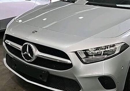 Mercedes-Benz A 200 Style Automatik Stoff-Leder