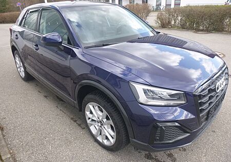Audi Q2 35 TDI advanced LED Leder Navi 18"