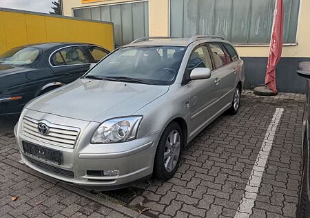Toyota Avensis 2.0 D-4D - erste Hand TÜV neu