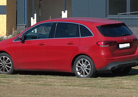 Mercedes-Benz B 180 d DCT -