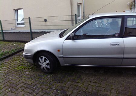 Toyota Corolla 1.4 linea terra Automatik, Klima, Sonder