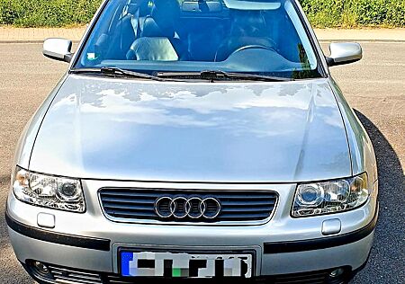 Audi A3 1.6 Ambiente SM./LD/VOLLAUSST./GEPFL./ROSTFR.