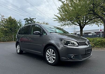 VW Touran Volkswagen Comfortline 7-SITZE/NAVI/PANO/PDC/TOP