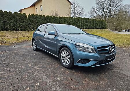 Mercedes-Benz A 180 Style 122PS 6-Gang "Navi, Freisprech.
