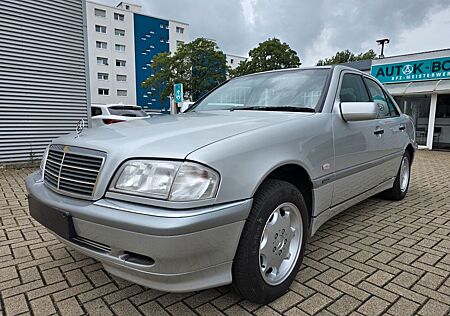 Mercedes-Benz C 180 /Automatik / 1 Hand / Scheckheft / 50700 km