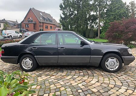 Mercedes-Benz 220 gebraucht kaufen Mercedes-Benz 220 Top Zustand