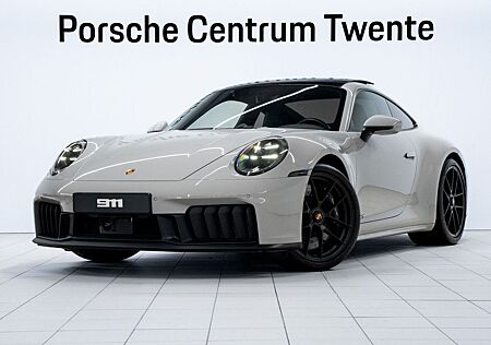 Porsche 992 Carrera 4 GTS