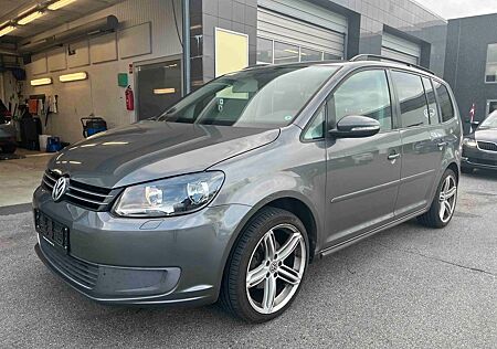 VW Touran Volkswagen 1.6 TDI Highline
