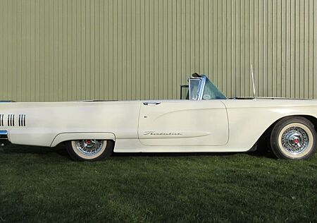 Ford Thunderbird