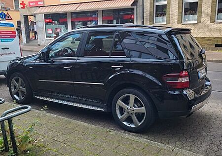 Mercedes-Benz ML 500 4MATIC -