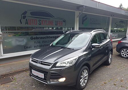 Ford Kuga 1,5 4x4 183PS Titanium Autom. XENON+AHK+USB