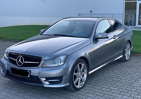 Mercedes-Benz C 220 CDI BlueEFFICIENCY -