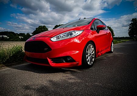 Ford Fiesta St / 1. Hand / Scheckheft gepflegt