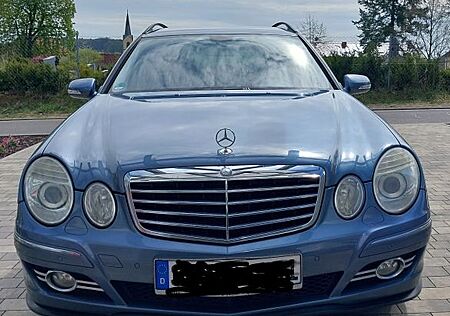 Mercedes-Benz E 220 Mercedes E220 CDI · TÜV neu · AHK