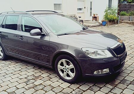 Skoda Octavia 2.0 TDI DSG Ambition Combi Ambition