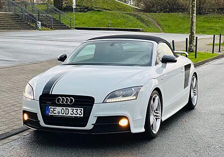 Audi TT Roadster 2.0 TDI S tronic quattro S line