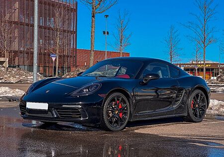 Porsche Cayman S