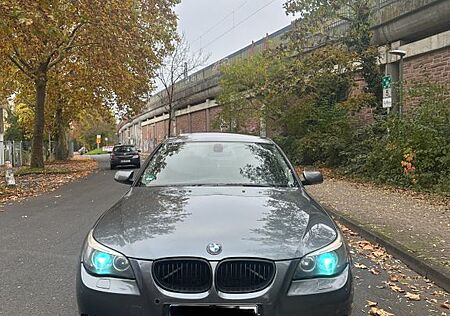 BMW 525d Automatik - M-Paket - 19Zoll - Grau