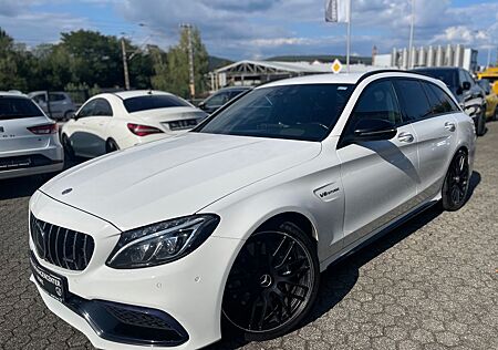Mercedes-Benz C 63 AMG gebraucht kaufen Mercedes-Benz C 63 AMG Mercedes-AMG C63//Carbon/Performance!