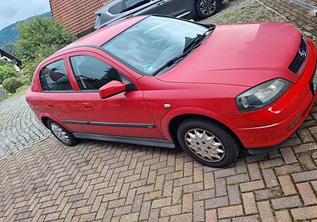 Opel Astra 1.6 Njoy