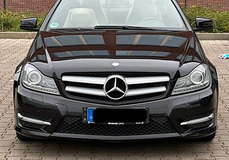 Mercedes-Benz C 350 BlueEFFICIENCY AMG mit Top-Ausstattung