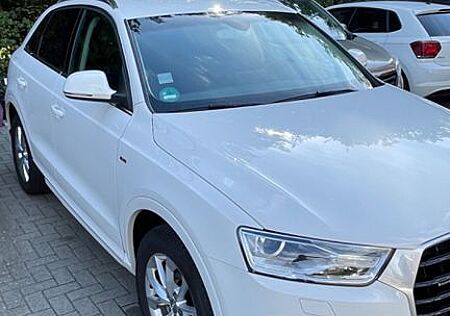 Audi Q3 2.0 TFSI 132kW quattro S tronic -