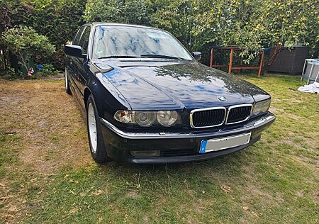 BMW 740iA e38 Xenon Leder Navi TÜV NEU Scheckheft