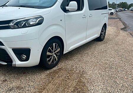 Toyota Pro Ace Proace (Verso) 2,0D 110kW L1 Team Deutschland