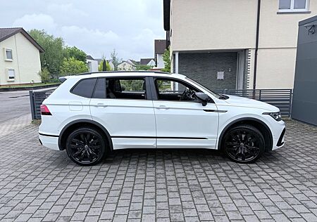 VW Tiguan Allspace Volkswagen R-Line