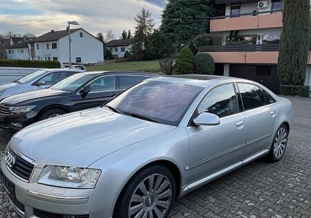 Audi A8 4.2 tiptronic quattro -