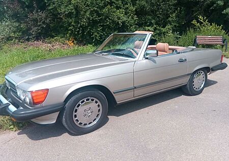 Mercedes-Benz SL 560