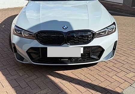 BMW 340 M340i xDrive Auto -