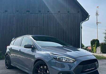 Ford Focus RS 2,3 EB LED Kamera Lenkradh. Temp.