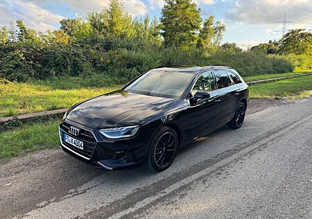 Audi A4 35 TFSI S tronic Avant -